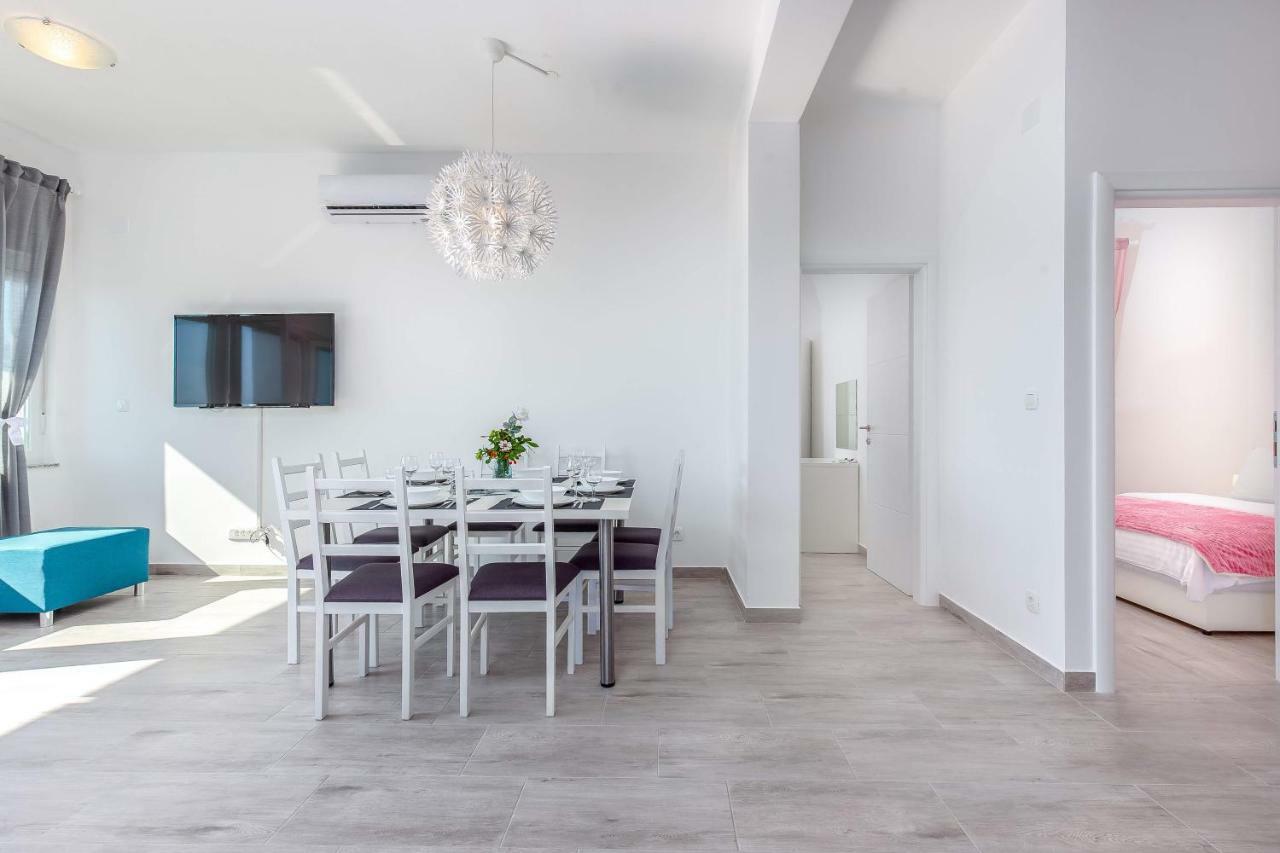 Villa Veronique Dramalj Esterno foto