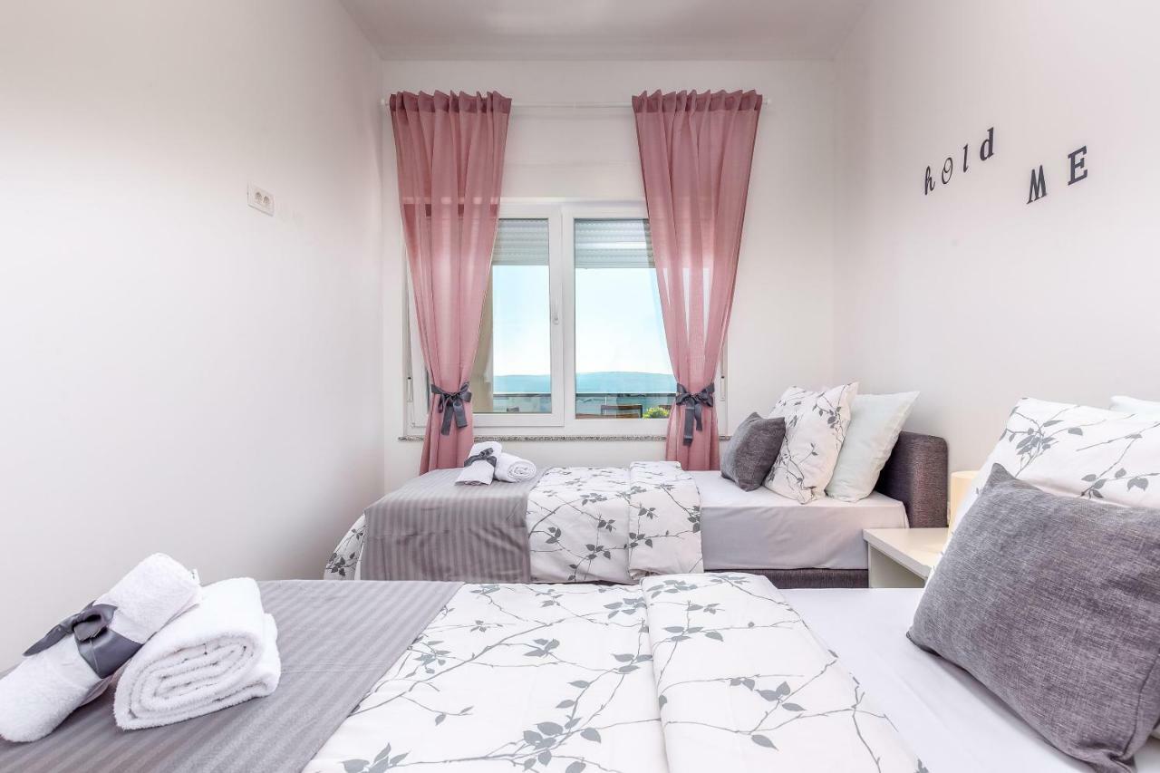 Villa Veronique Dramalj Esterno foto