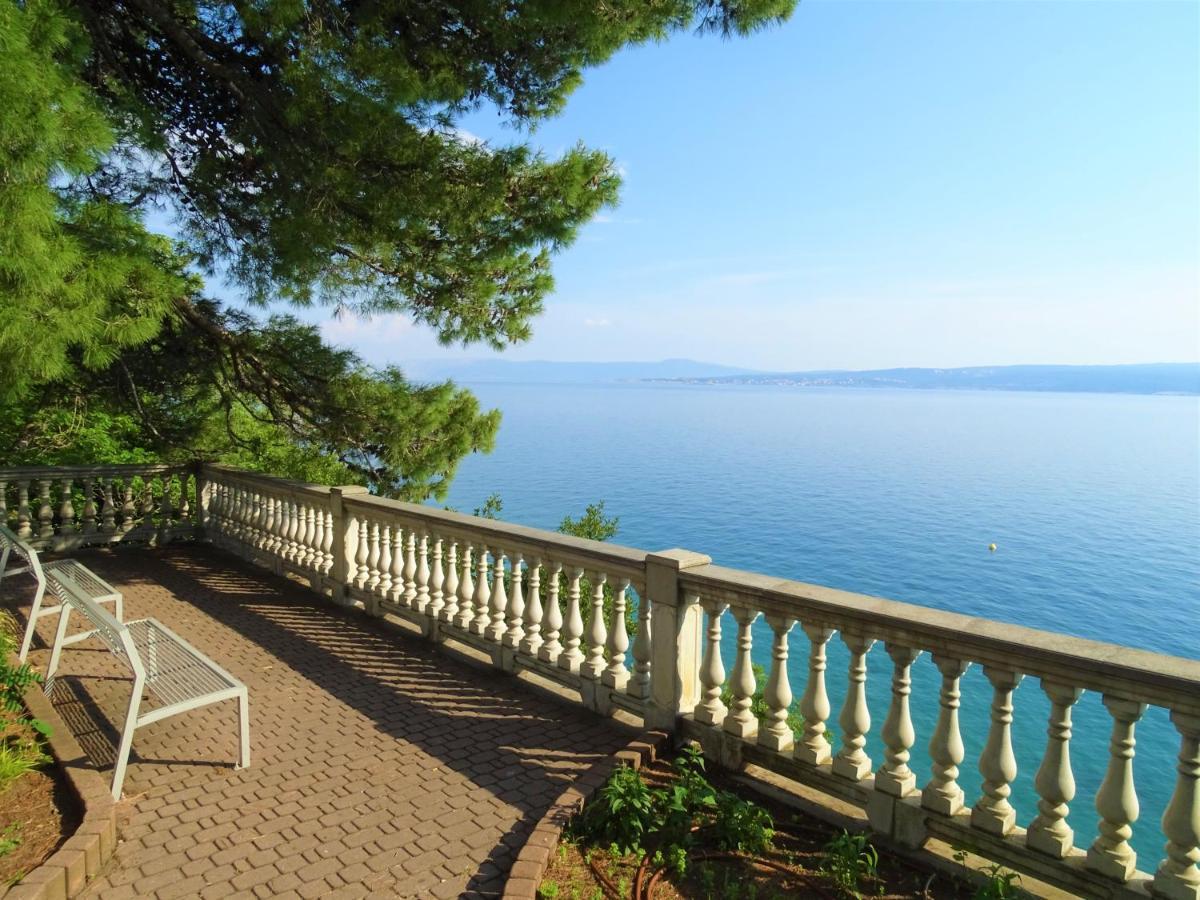 Villa Veronique Dramalj Esterno foto